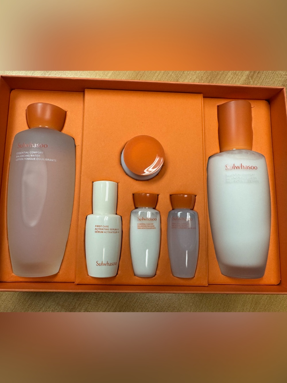 Sulwhasoo Orange Gift Box - Women's Skincare Packaging